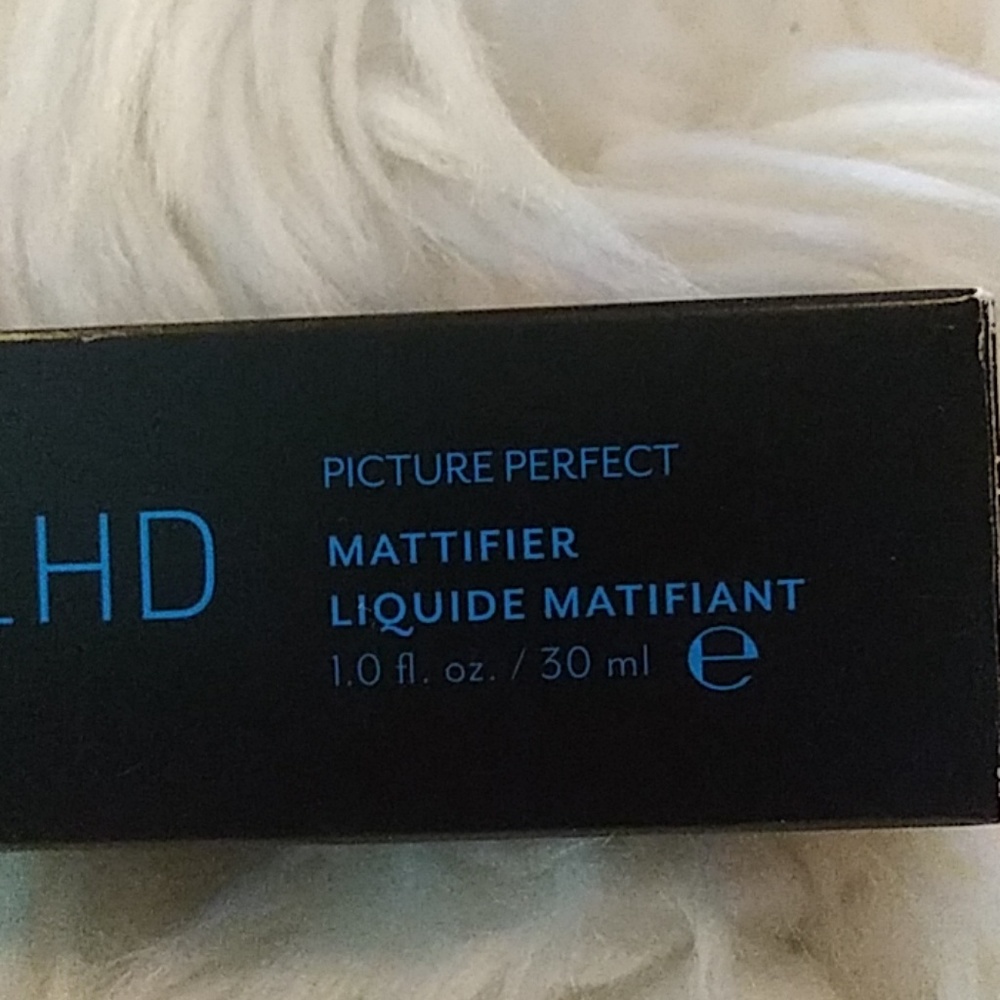 **HOST PICK** PICTURE PERFECT PRIMER HD - Picture 2 of 3